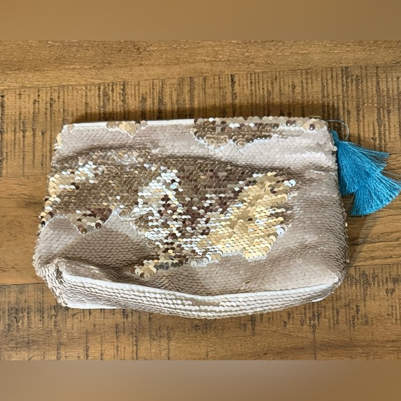 Tarte Cream/Gold Sequined Cosmetic Bag with teal tassels - Picture 2 of 4